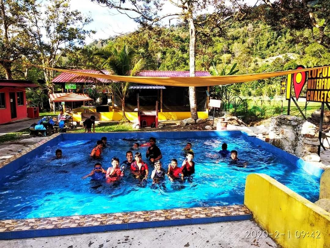 Lopoh Waterfront Budget Chalets Vila Hulu Langat Exterior foto