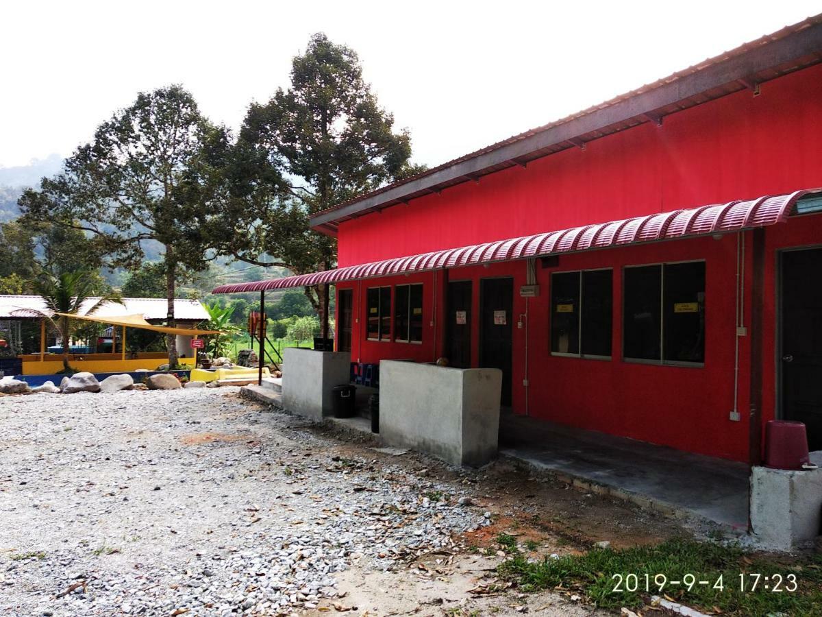 Lopoh Waterfront Budget Chalets Vila Hulu Langat Exterior foto