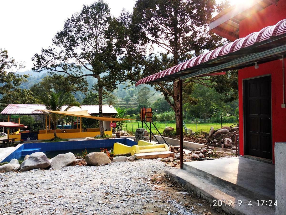 Lopoh Waterfront Budget Chalets Vila Hulu Langat Exterior foto