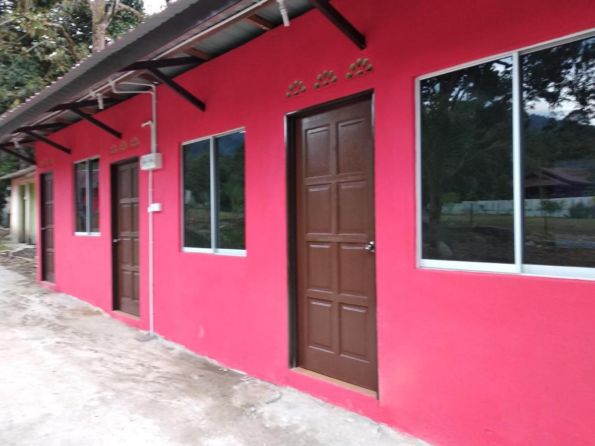 Lopoh Waterfront Budget Chalets Vila Hulu Langat Exterior foto